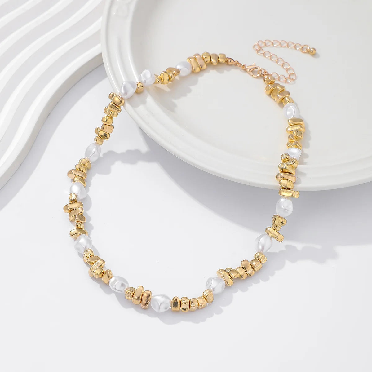 Retro Imitation Pearl Woven Collarbone Necklace