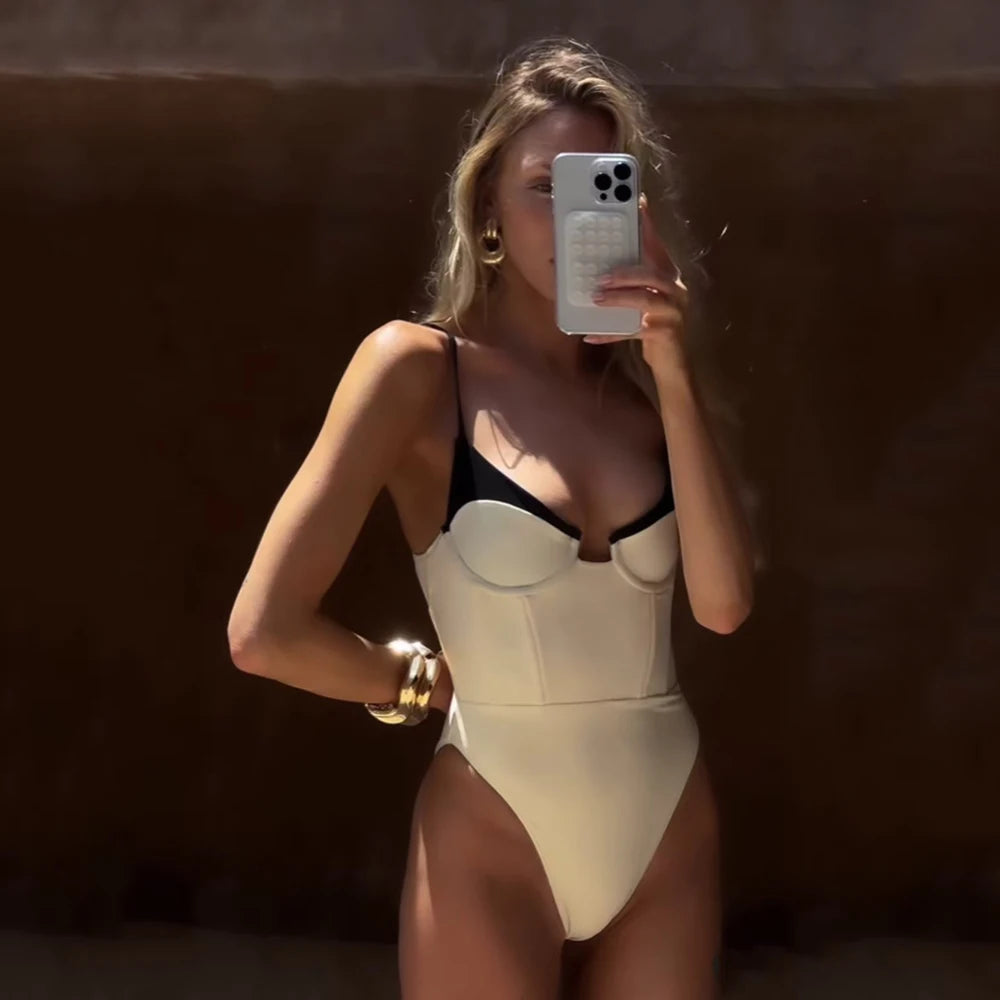 One Piece Swimsuit 2024 New Swimwear Black White Women Bathing Suit Beachwear Vintage Retro Monokini Swim Maillot de bain