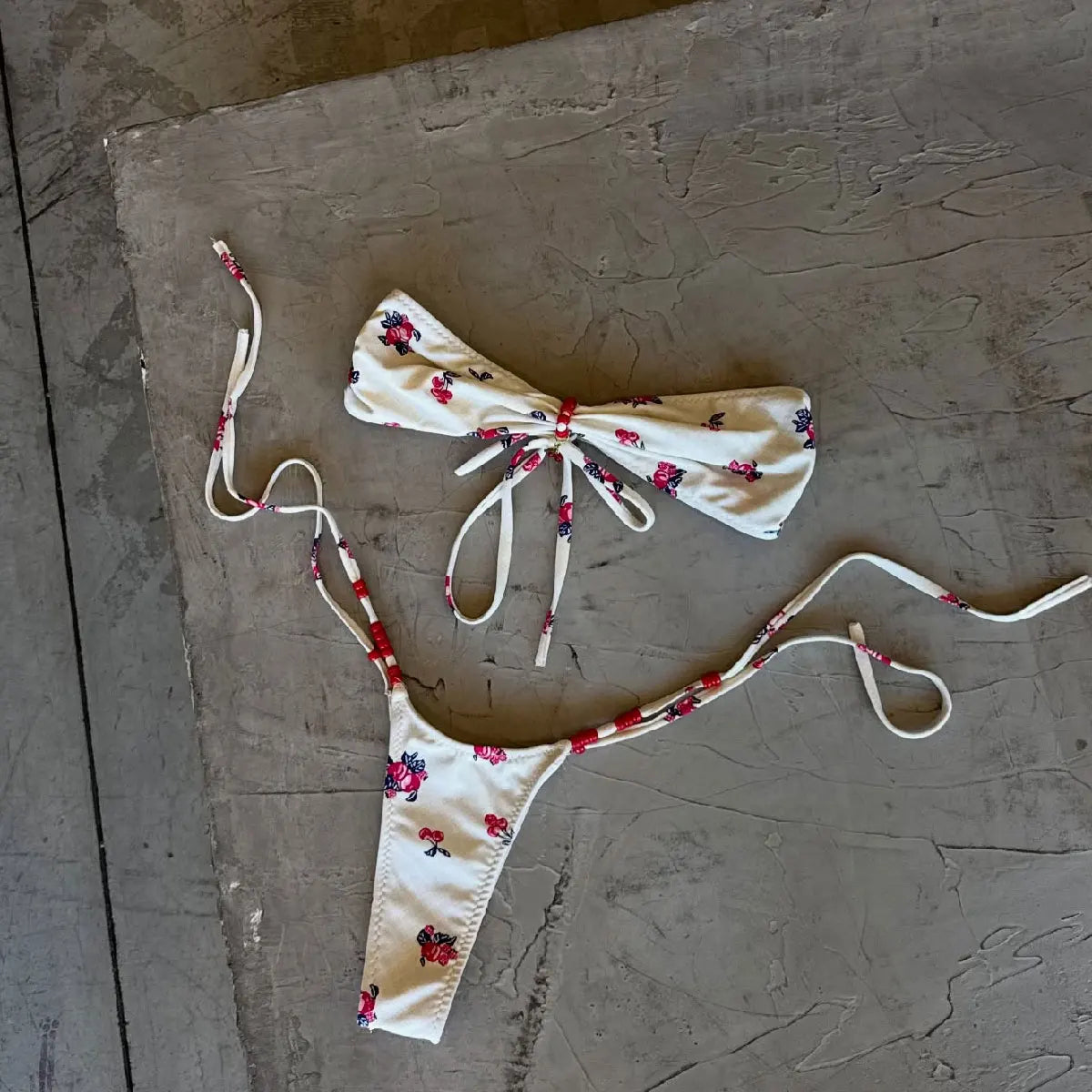 Sexy Bead Bikini Swimsuit Swimwear Swimsuits Halter Bathing Suits High Leg Two-Piece Suits Beachwear Biquini