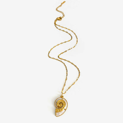 Sunflower Conch Pendant Necklace
